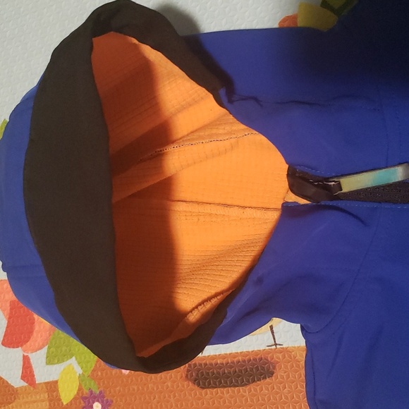 Boys Jackets - Picture 5 of 6